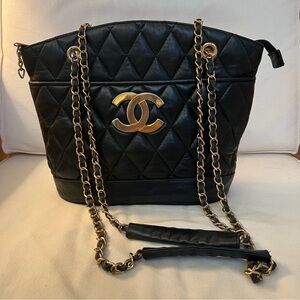 Chanel Black Quilted Shoulder Bag with Gold Chain Vintage 90s